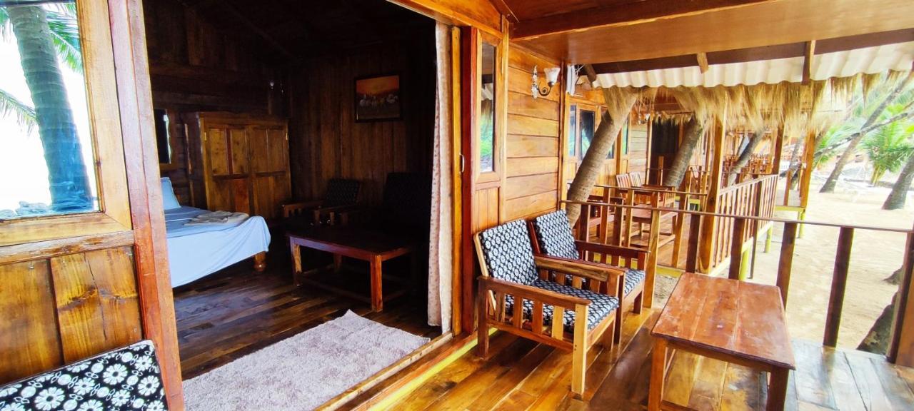 Sea Front Cottages Little Khola Cola Exterior foto